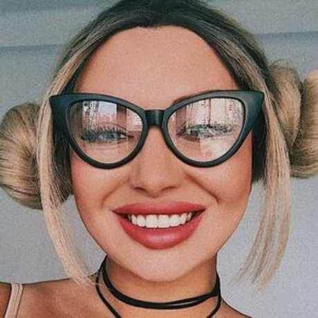 curvy model kate Profilbild