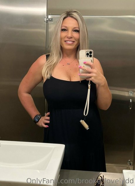 brooke lovelydd nacktheit nette bild