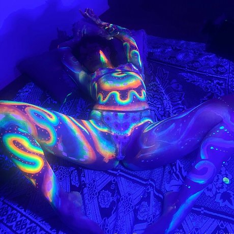 littlemisslollii nackt kunst foto