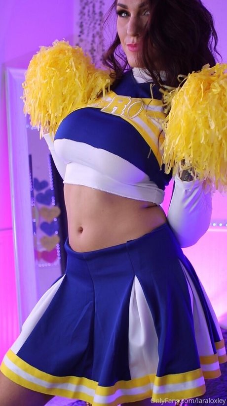 lara free xxx nackten foto