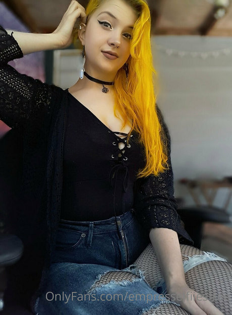 empresselfiiesfree perfekte nackt foto