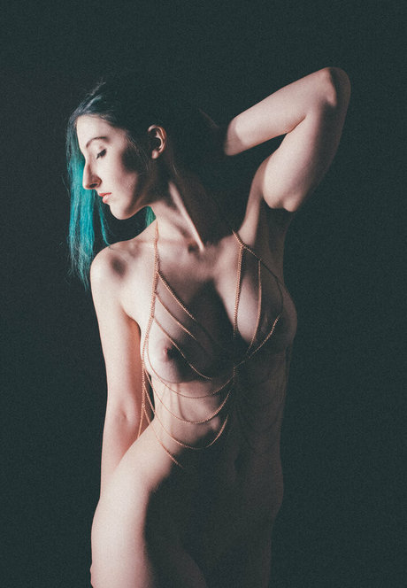 Yukeki hübsche porno bild