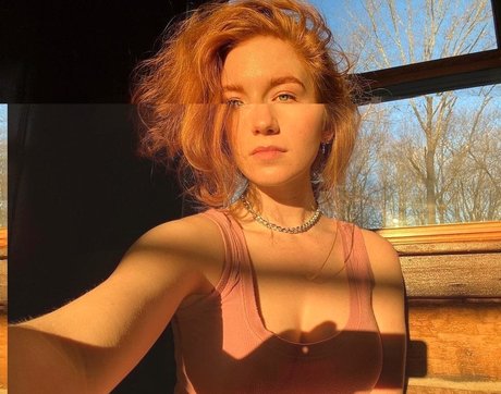 Annalise Basso nackt erotische archiv
