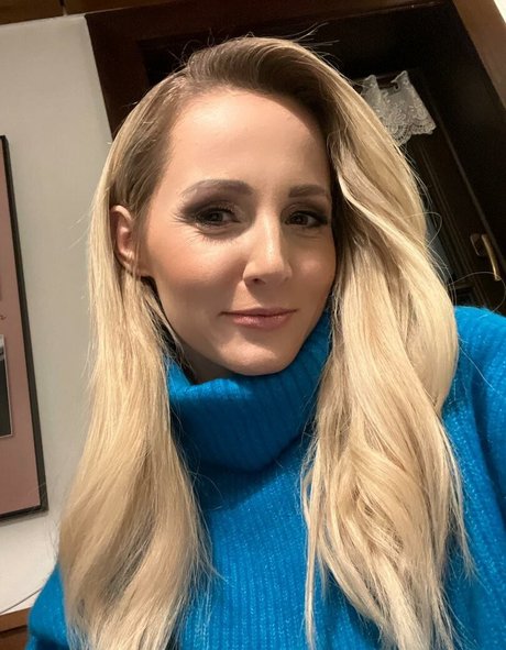 Melissa Naschenweng exklusive nackten foto