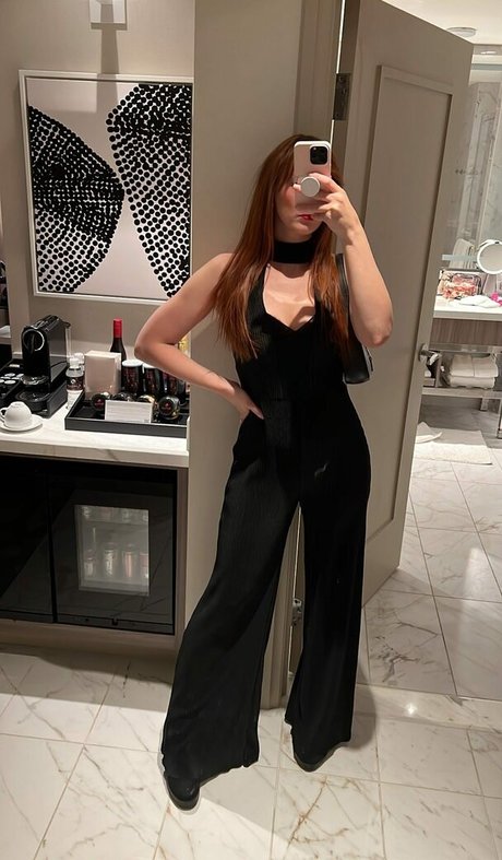 außerhalb von onlyfans nacktheit exklusive galerien