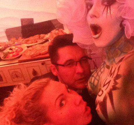 Gogo Stripper nackt erwachsene galerie