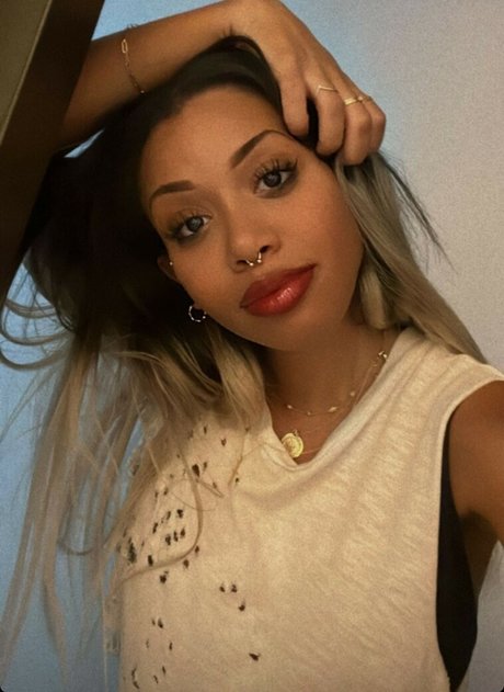 Ericka Bozeman erwachsene akt fotos