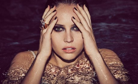 Felicity Jones kostenlose erwachsene fotos