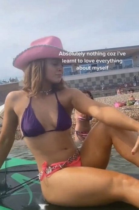 Maisie Smith porno kunst archiv