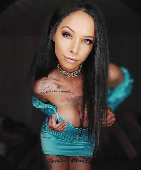 Tyra Kadney schöne kunst bild