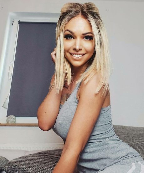 Tyra Kadney sexy xxx galerien