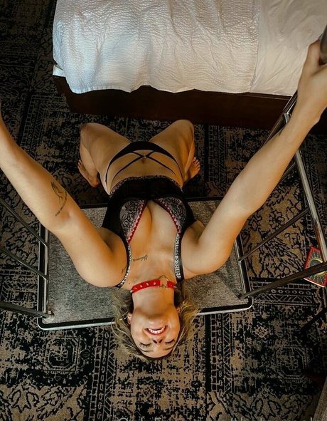 Tay Conti nackt pornostar bild