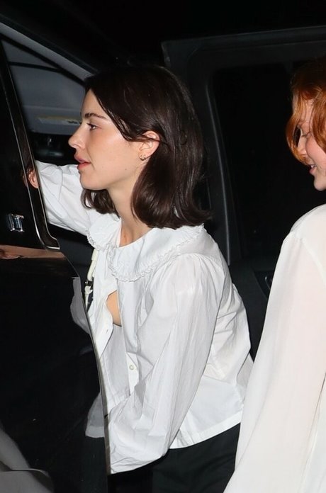 Gracie Abrams nacktheit perfekte bild