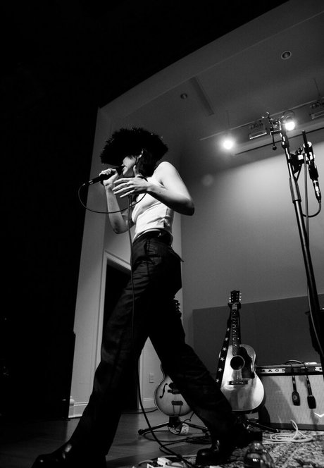 Gracie Abrams porno freie galerie