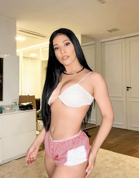 Simaria model sex galerie