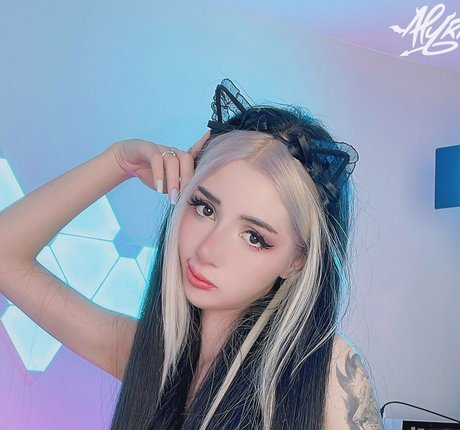 schwuler influencer onlyfans xxx nackte bild