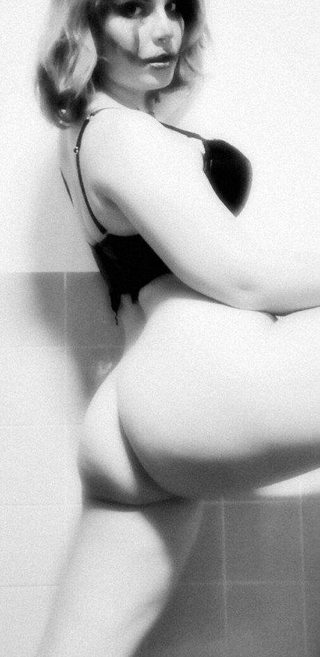 littlecalamity nackt pornographische galerie