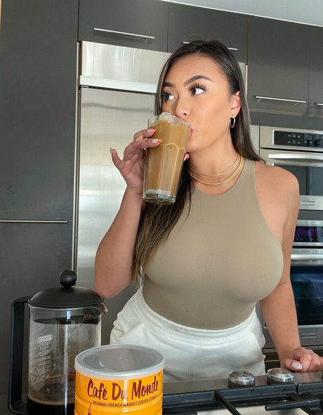 lindavo erwachsene erotische archiv