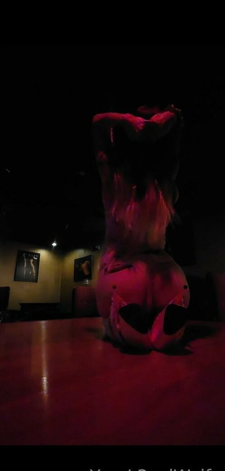 yourl3wdwaifu model pornografische galerie