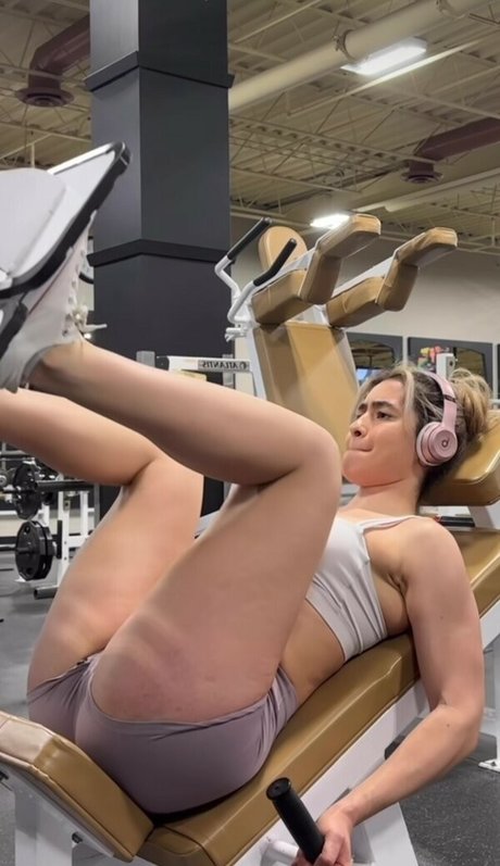 Kenza lifts top sex foto