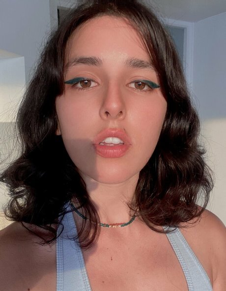 babyarpia schauspielerin freie bilder