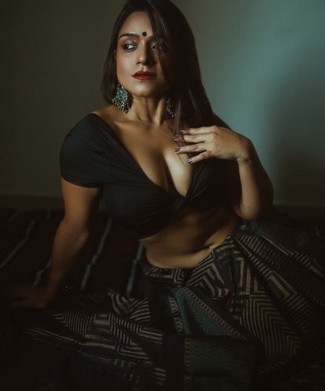 junge milf onlyfans nackt heiße foto