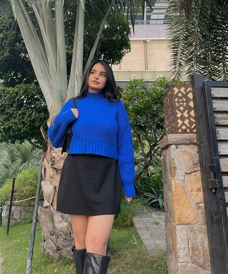 Aarushi Abrol kostenlose sexy galerie