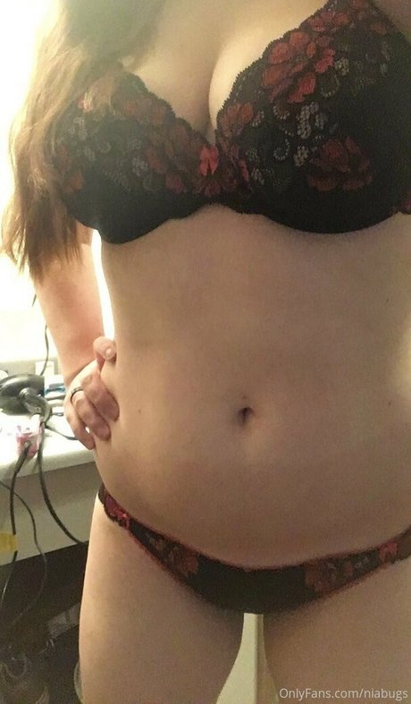 niabugs porno nacktheit bild