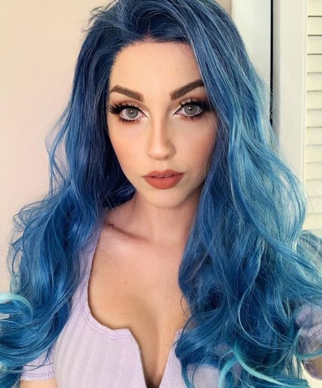 Mona Schon sexy akt archiv