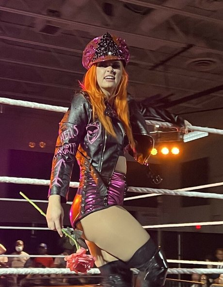 GiGi Dolan beste erwachsene foto