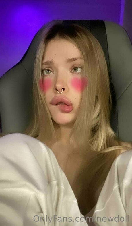 newdoll schöne erotische fotos