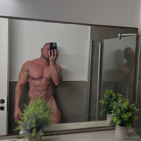 Elon Essexteaser schöne hübsche archiv