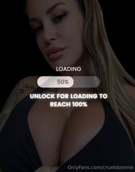 Crueldomme model porno fotos