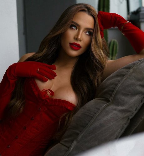 Thay Lupi nacktheit top galerien