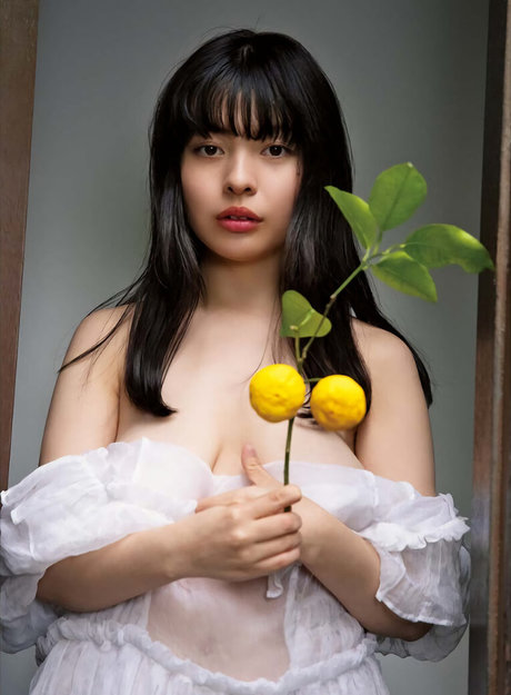 Ani Tenyu exklusive schöne foto