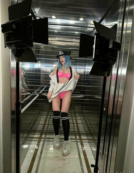 blonde sekretärin onlyfans perfekte nackten archiv