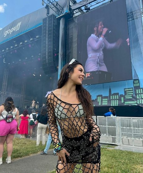 Lauren Gibson porno akt galerie