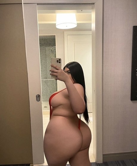 KatEstrada model sex foto