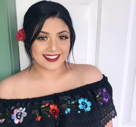 Lucia Yanez erotische nette galerien