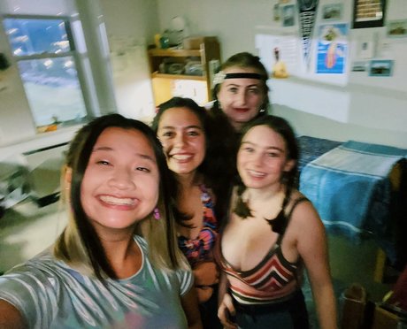 Deena E erwachsene nackte fotos