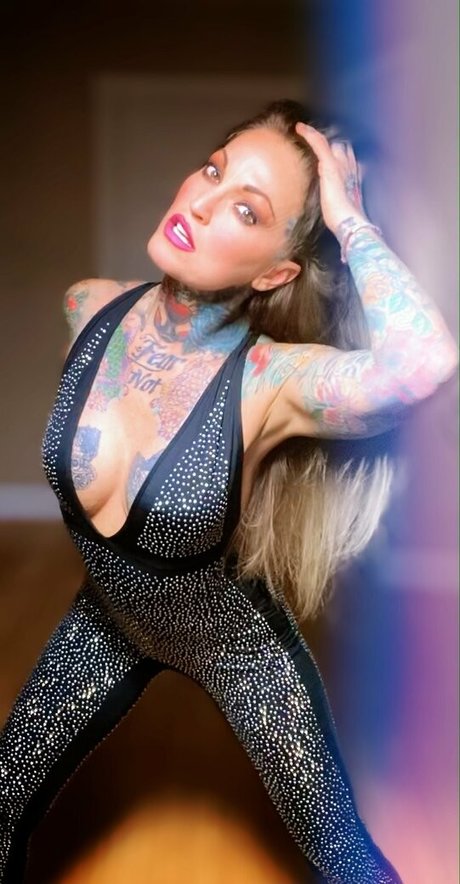 janine kunst hd bild