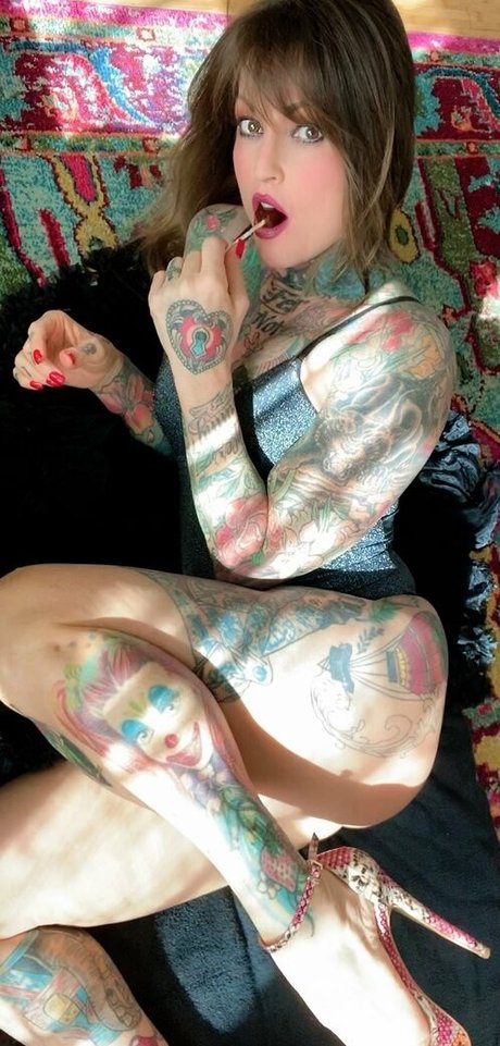 janine erotische pornografische fotos