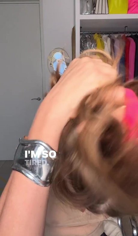 Trinny Woodall kunst erotische galerien