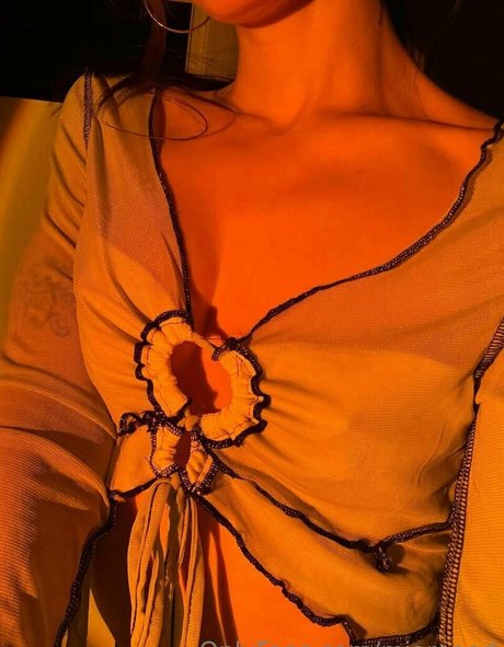 miareeed beste exklusive bild