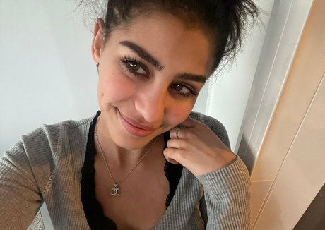 egyptiandream model sexy bild