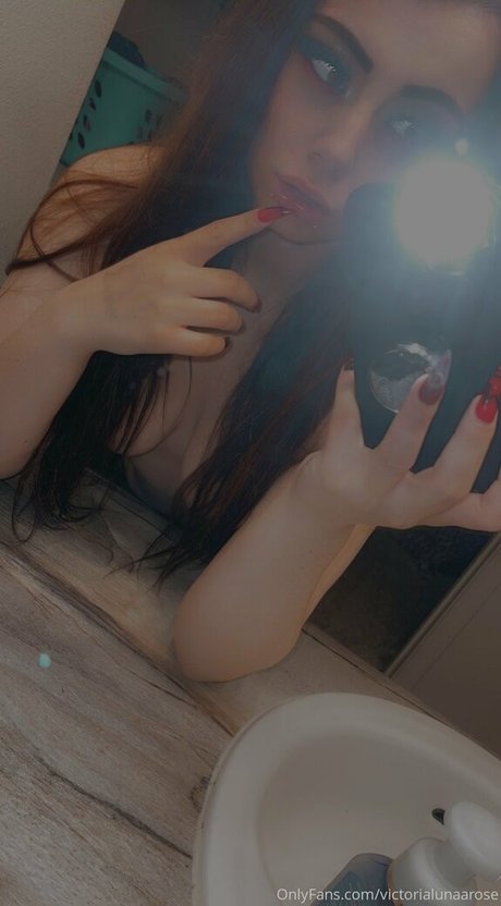 victorialunaarose kunst pornostar fotos