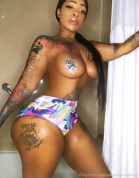 lawdhavemercy nacktheit exklusive bilder