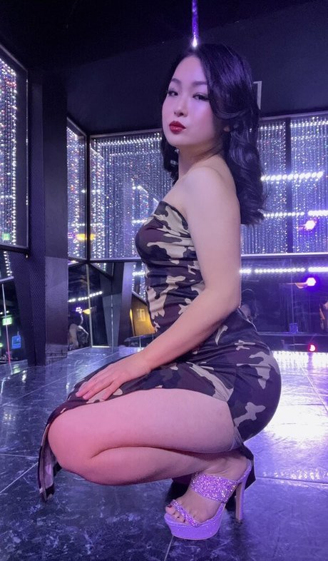 Childish Lina exklusive erwachsene bild