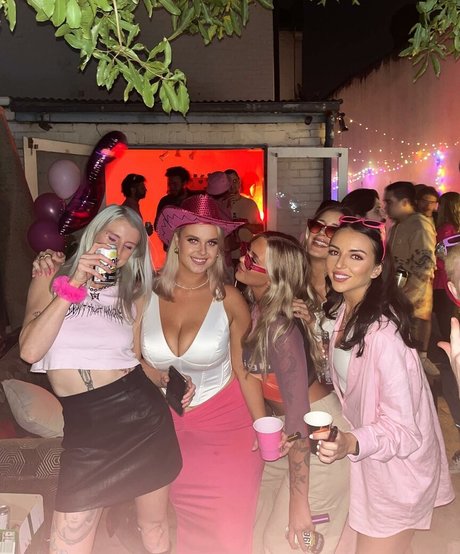 Jasmine Ramage exklusive nackte galerien