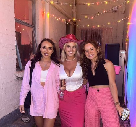 mollige kätzchen-onlyfans exklusive akt bild